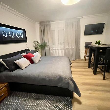 Tunnel Apartment - Nordbahntrasse, Kontaktloser Self-Check-In, Netflix Wuppertal Buitenkant foto